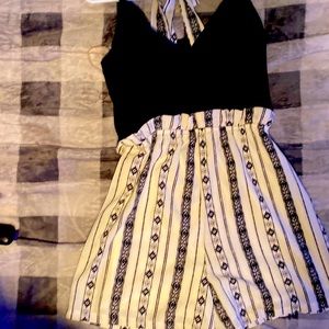 Lily rose romper comes with the belt it’s brand new has never worn